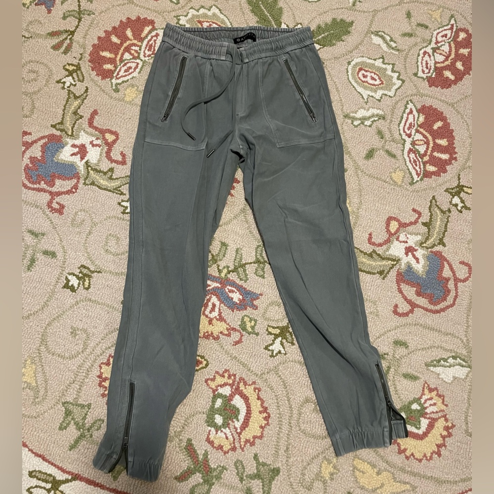 ATHLETA - Joggers with zippers